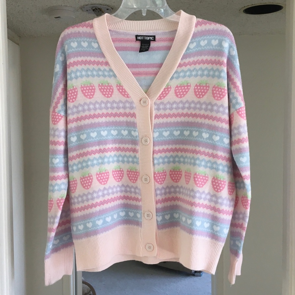 HOT TOPIC/HEART& STRAWBERRY V- NECK HALF BUTTON CARDIGAN/NEW